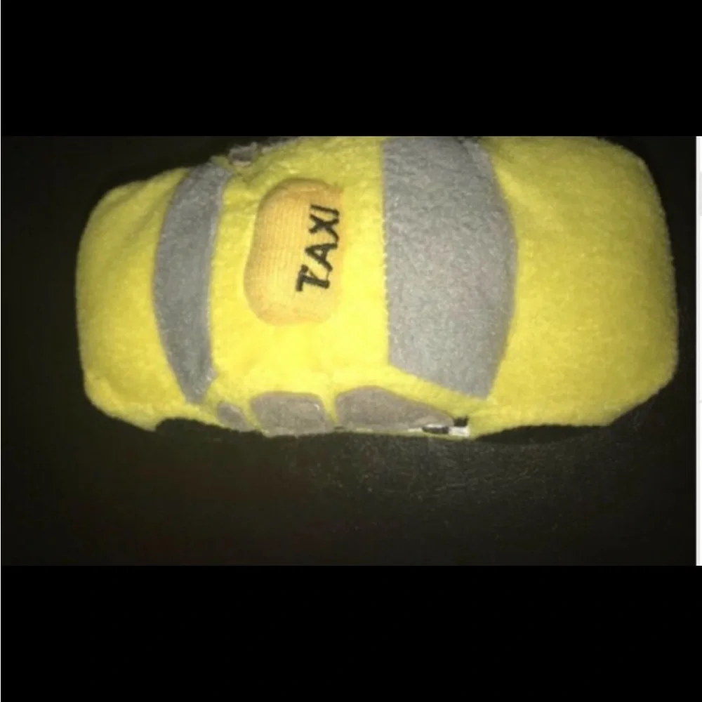 “NYC Dog” 3D Yellow Taxi Cab New York City Puppy Pet Squeaky Plush Play Toy RARE
